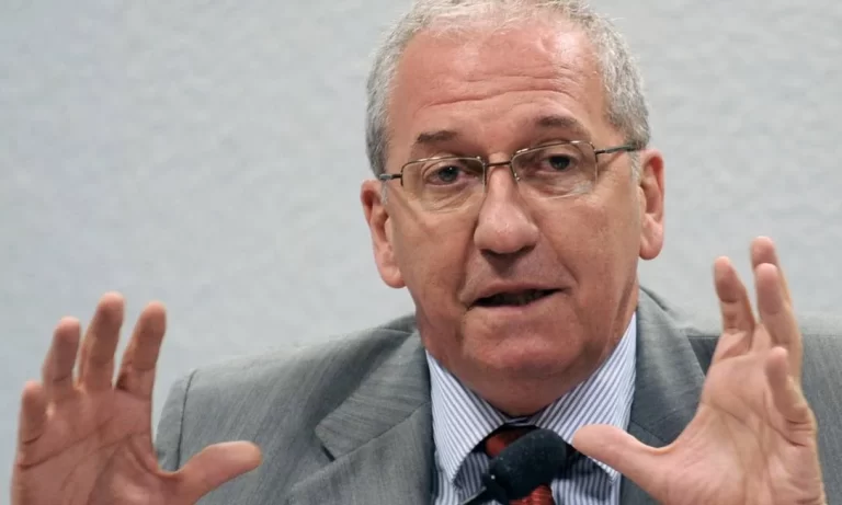 Ex-ministro de Lula é retido no aeroporto do Panamá e deportado ao Brasil