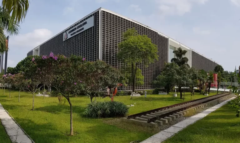 Deputados faltam a 17% das sessões às sextas na Assembleia de São Paulo