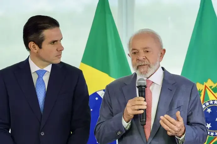 Lula envia projeto para acabar com escala 6×1 e disputa com Câmara sobre tramitação Lula envia projeto para acabar com escala 6×1 e disputa com Câmara sobre tramitação